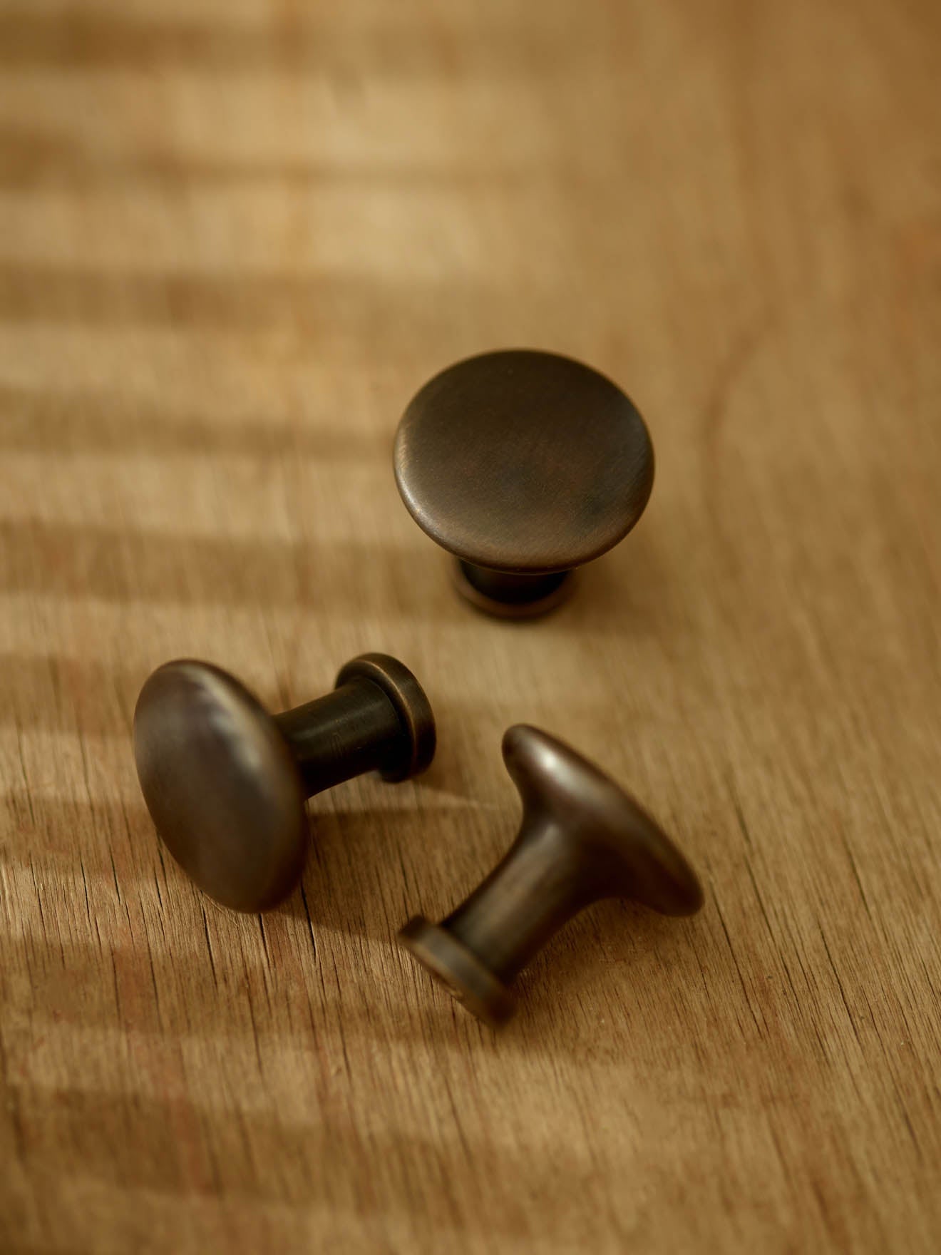 Grove Flattened Knob, Aged Bronze