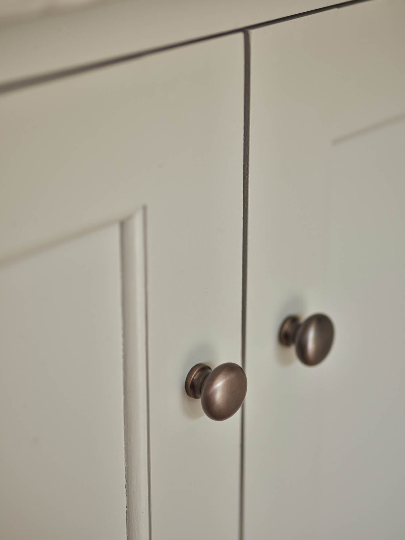 Grove Simple Knob, Small, Aged Bronze