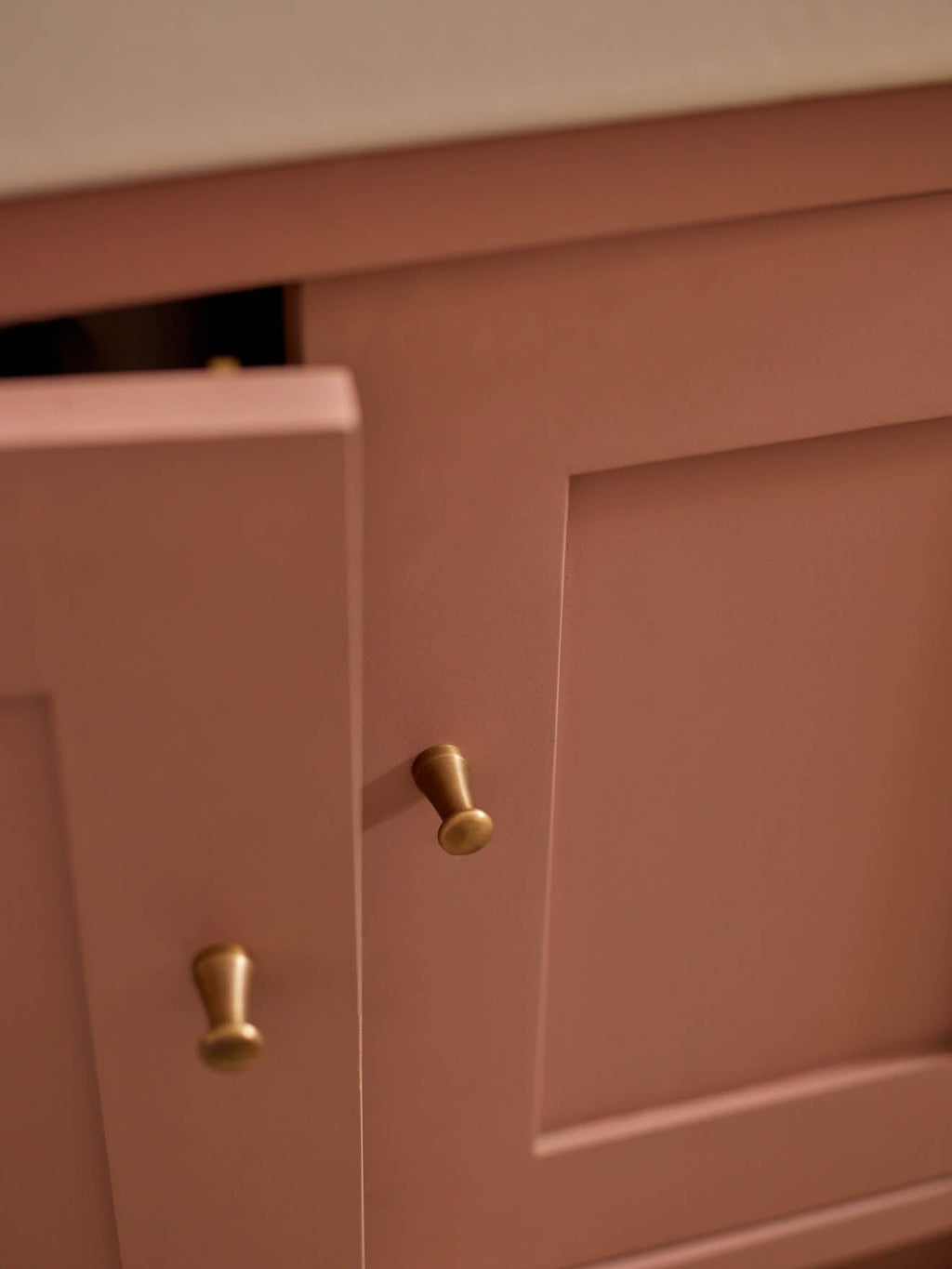 Grove Peg Knob, Antique Brass