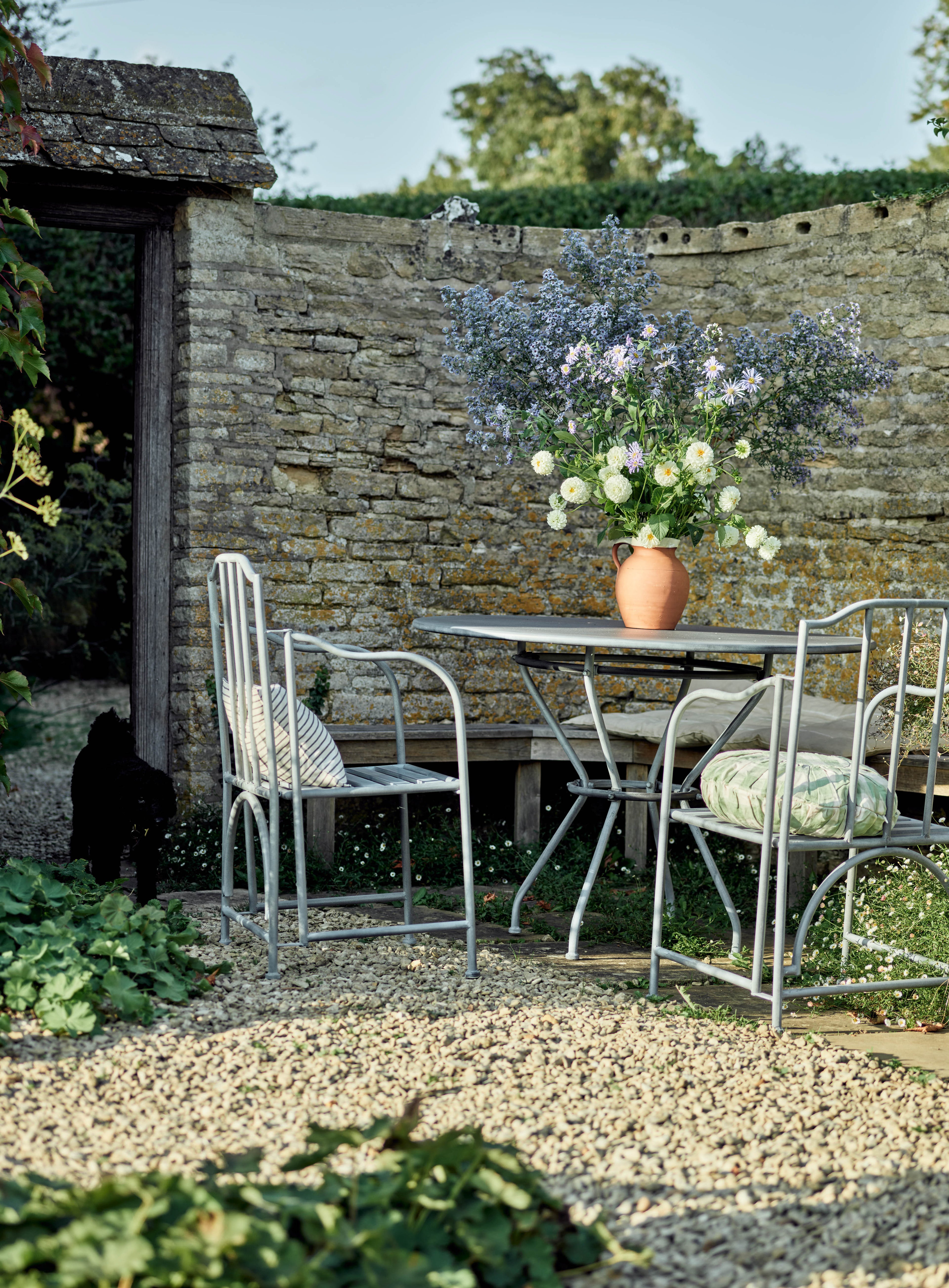 Ludlow Garden Table, Round