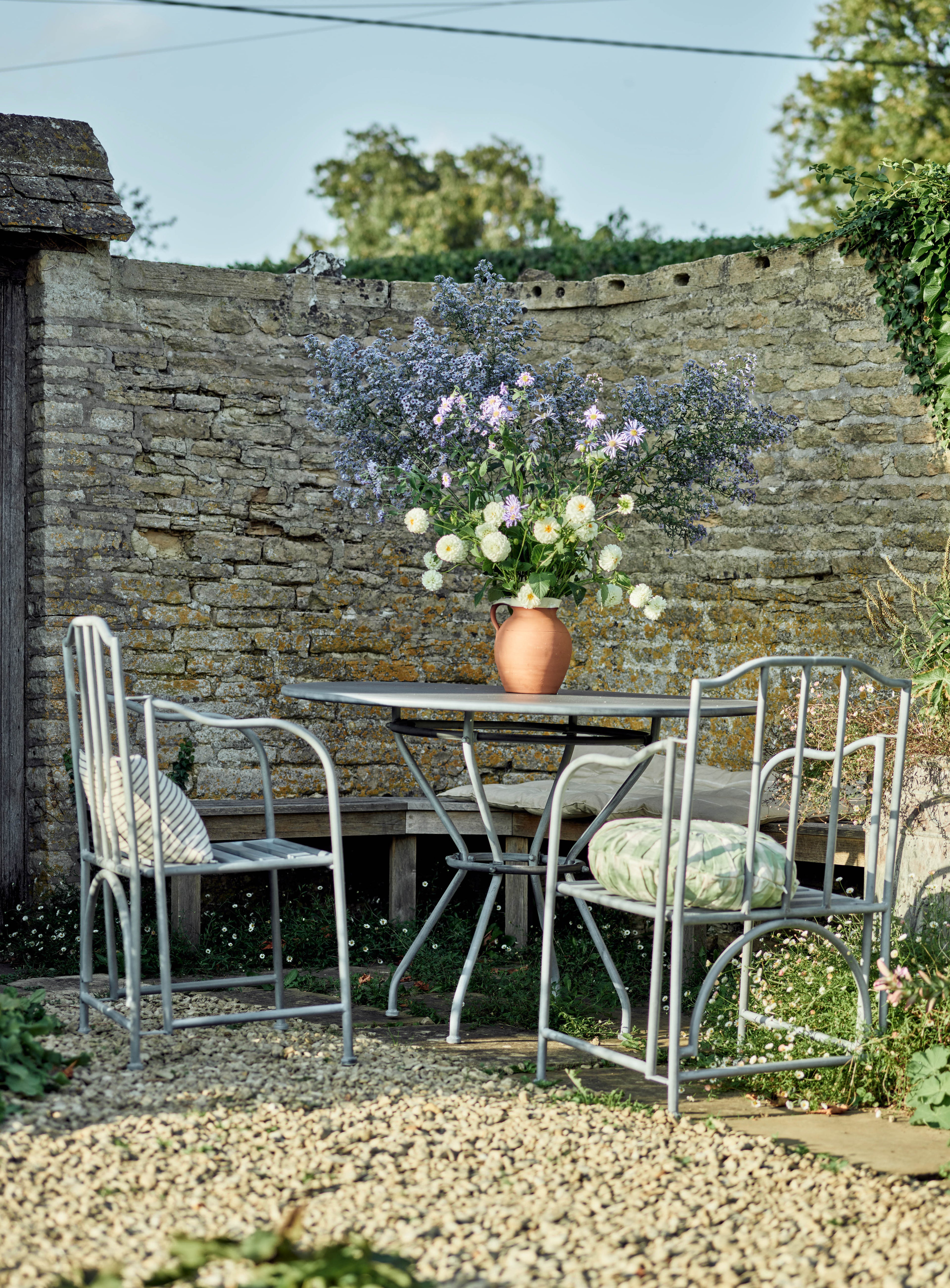 Ludlow Garden Table, Round