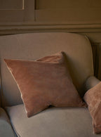 Velvet Cushion, Mole