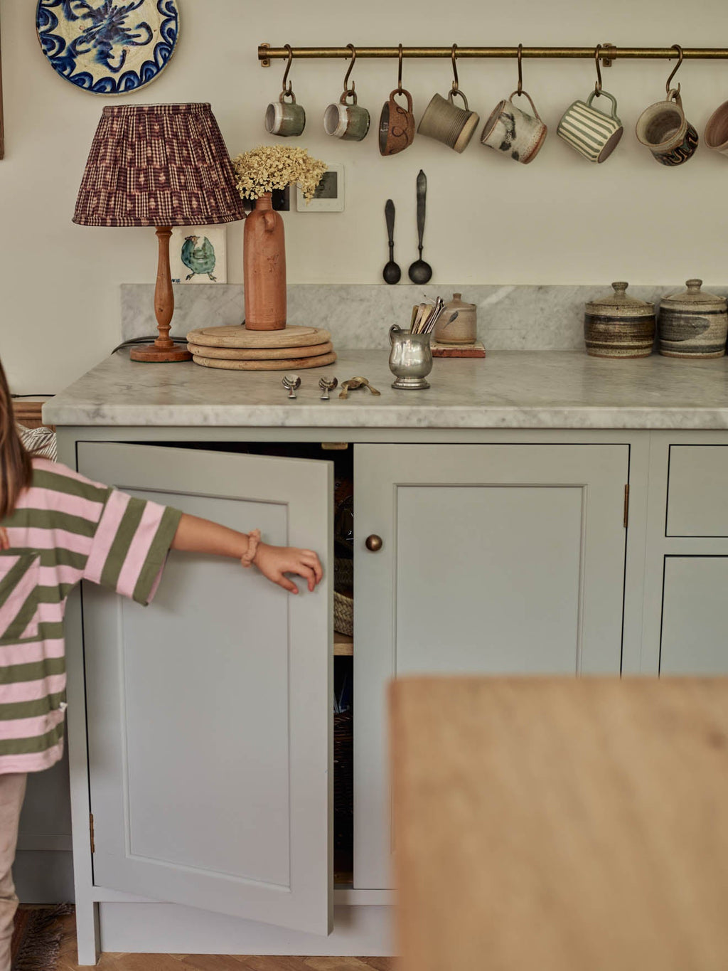 Grove Smooth Rounded Knob, Antique Brass