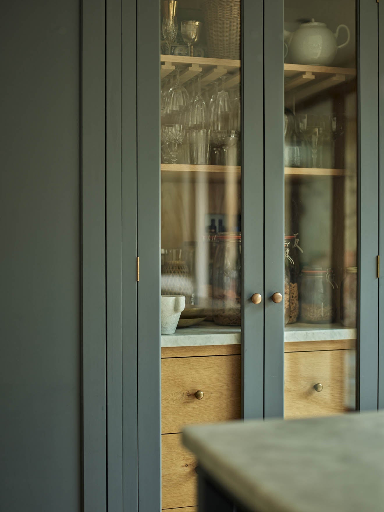 Grove Simple Knob, Large, Antique Brass