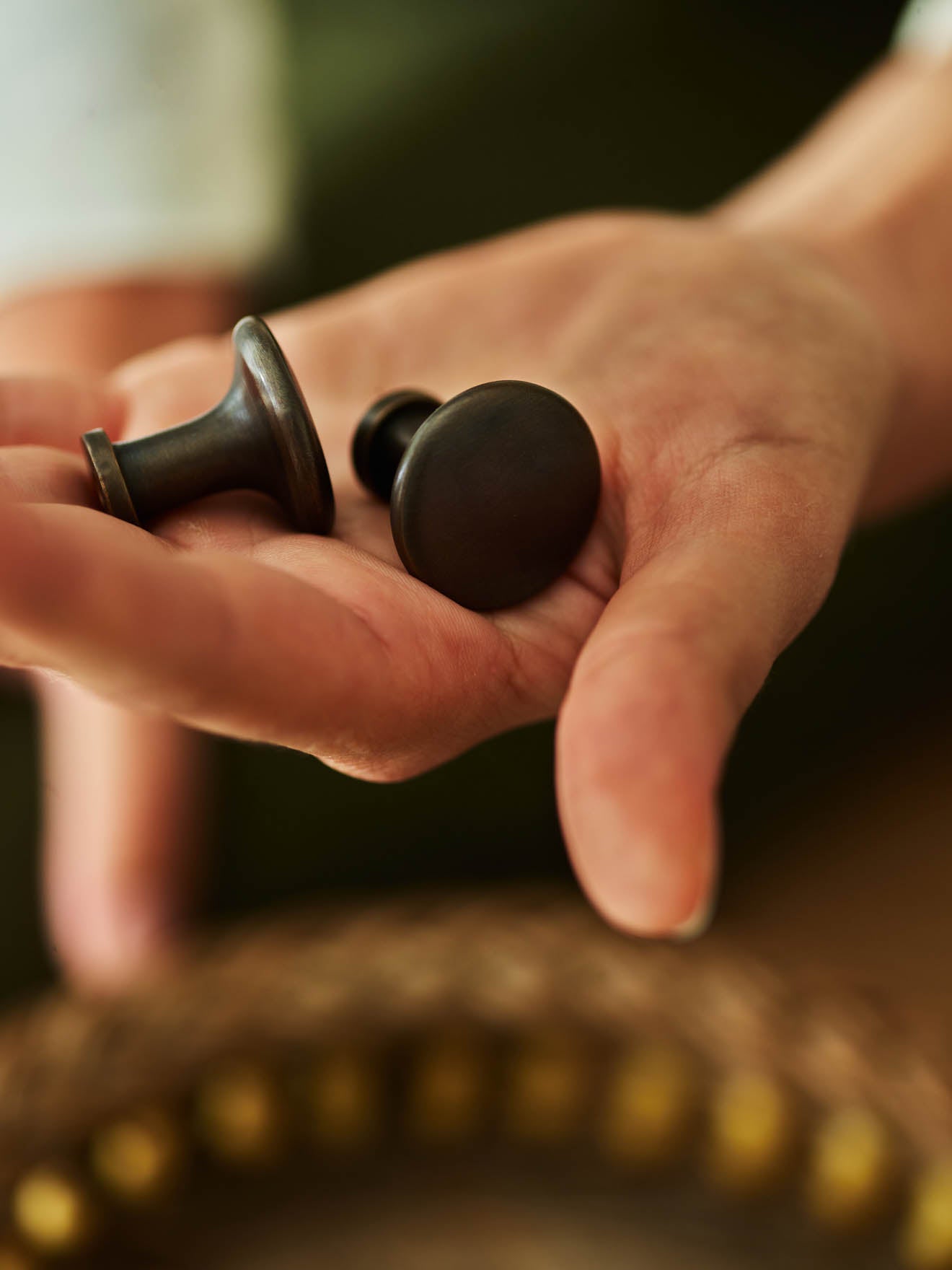 Grove Flattened Knob, Aged Bronze