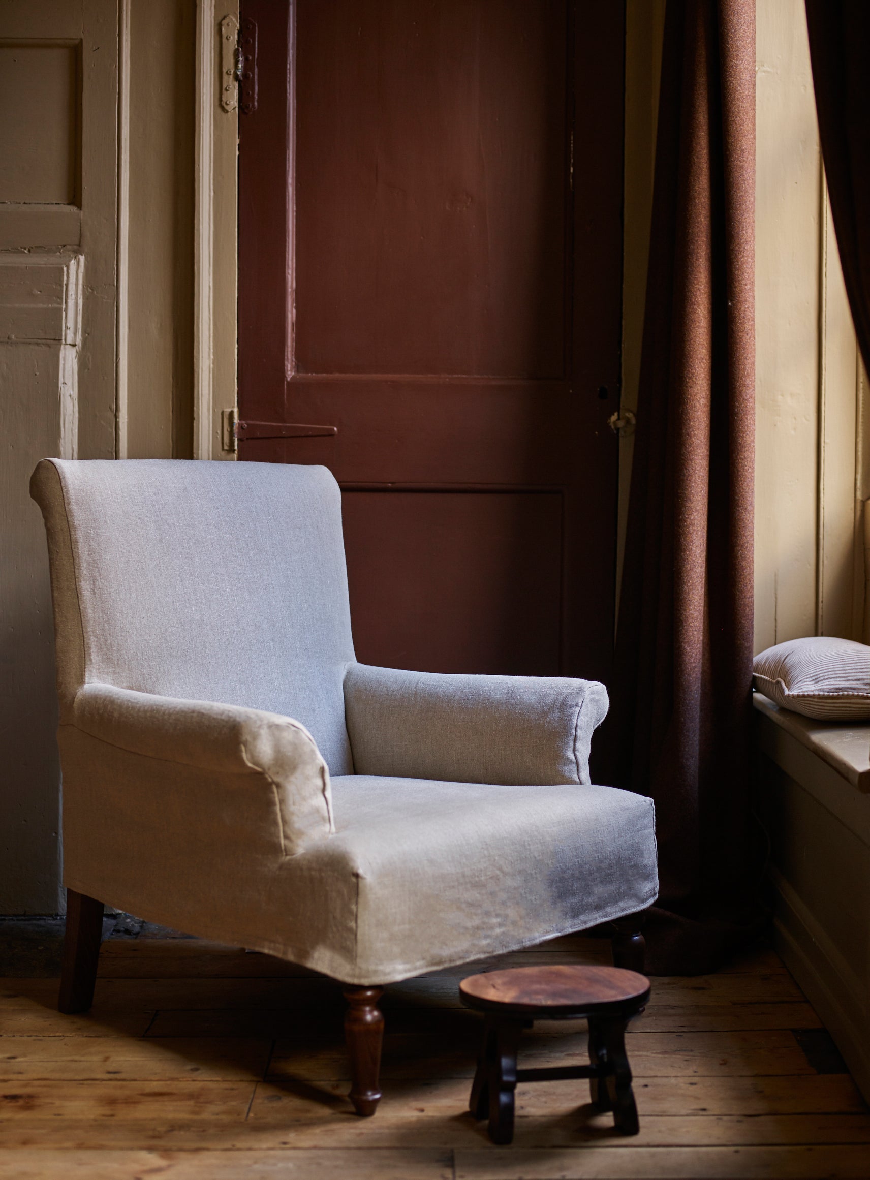 Wilford Armchair, Olive Linen