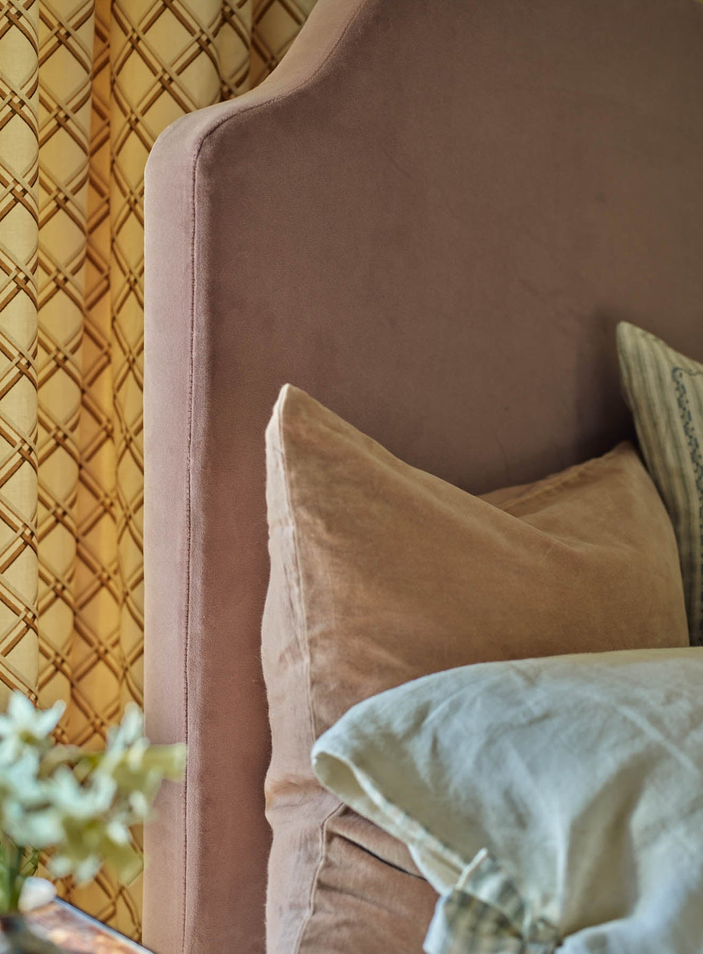 Sloane Bed, Clover Velvet