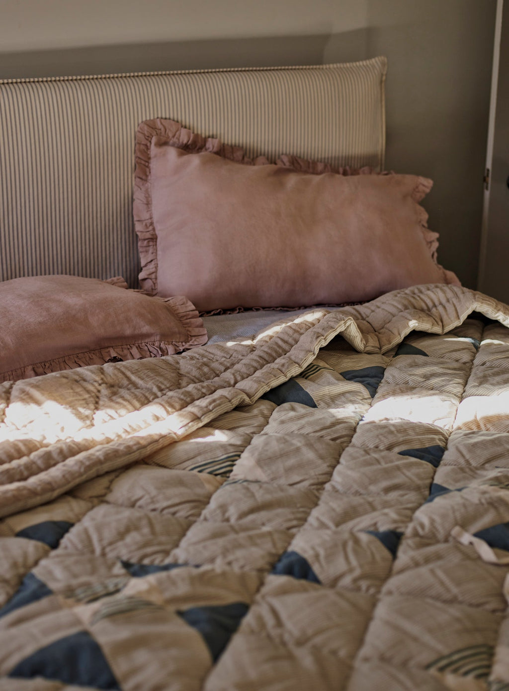 Lillie Cotton Patchwork Quilt, Dusky Blue