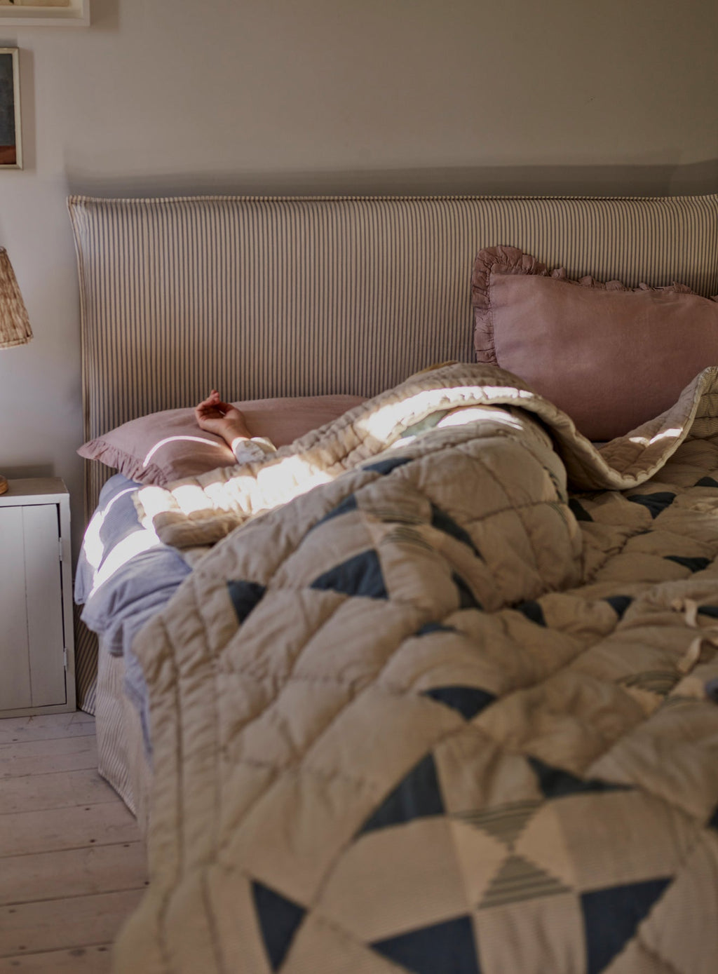 Mila Bed, Grey Ticking Stripe