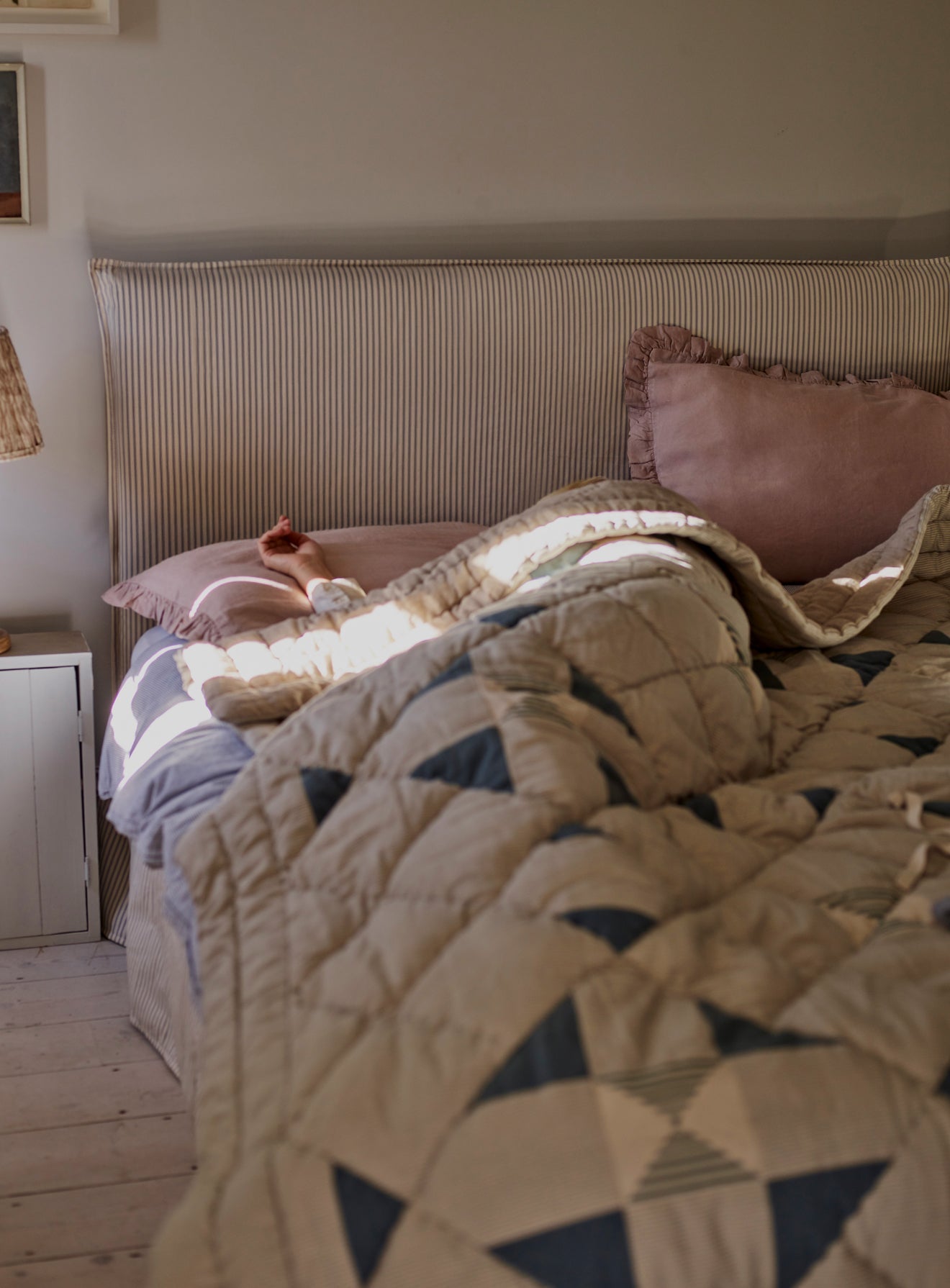 Mila Bed, Grey Ticking Stripe