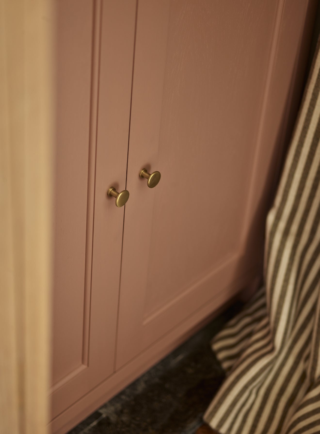 Grove Flattened Knob, Matt Brass