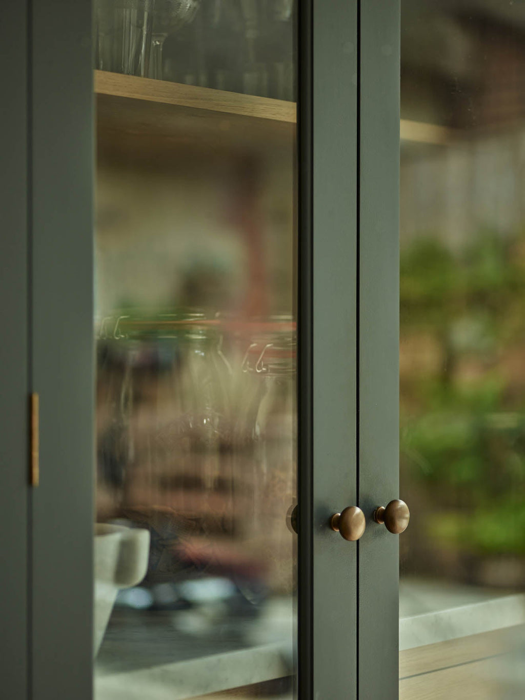 Grove Simple Knob, Large, Antique Brass