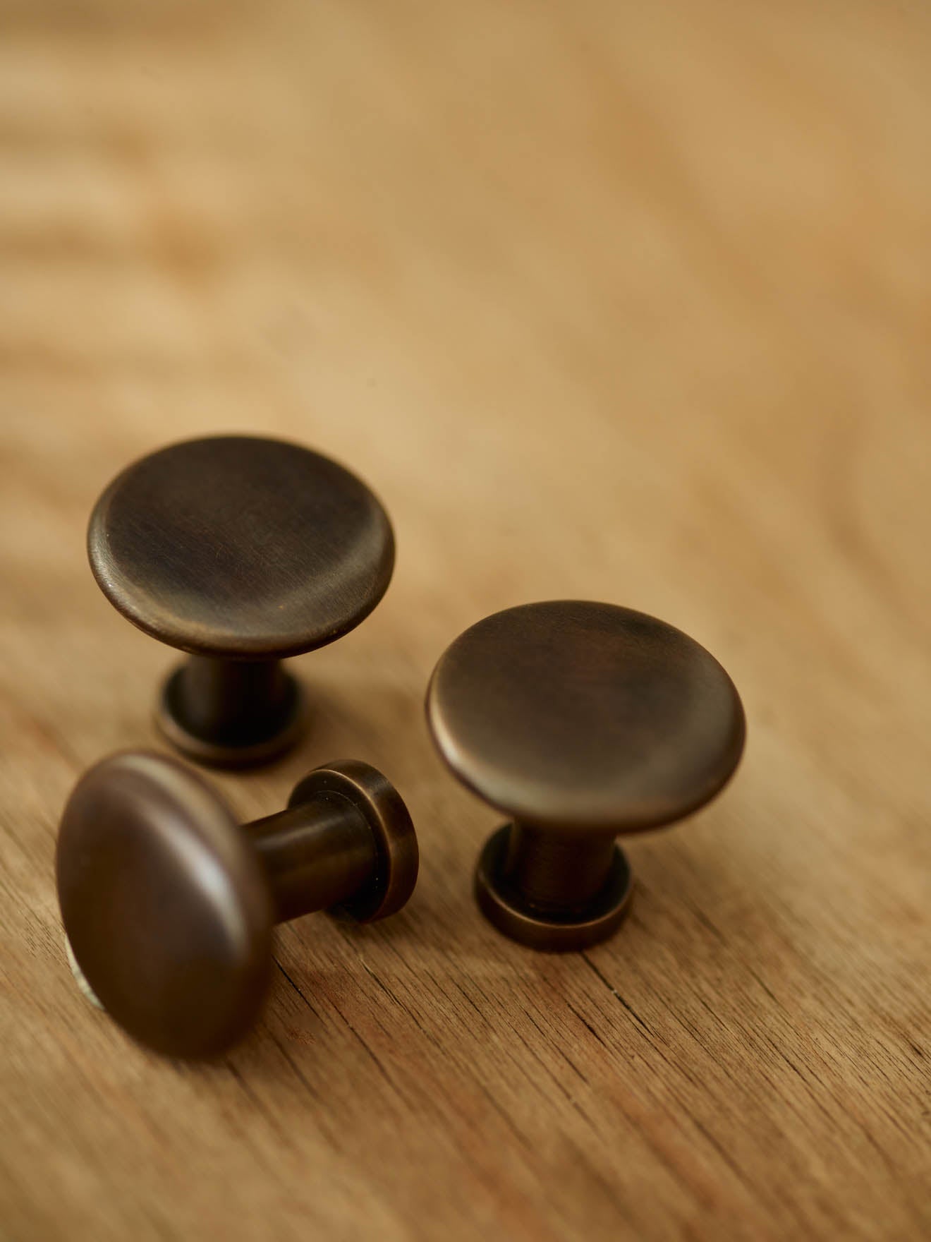 Grove Flattened Knob, Aged Bronze