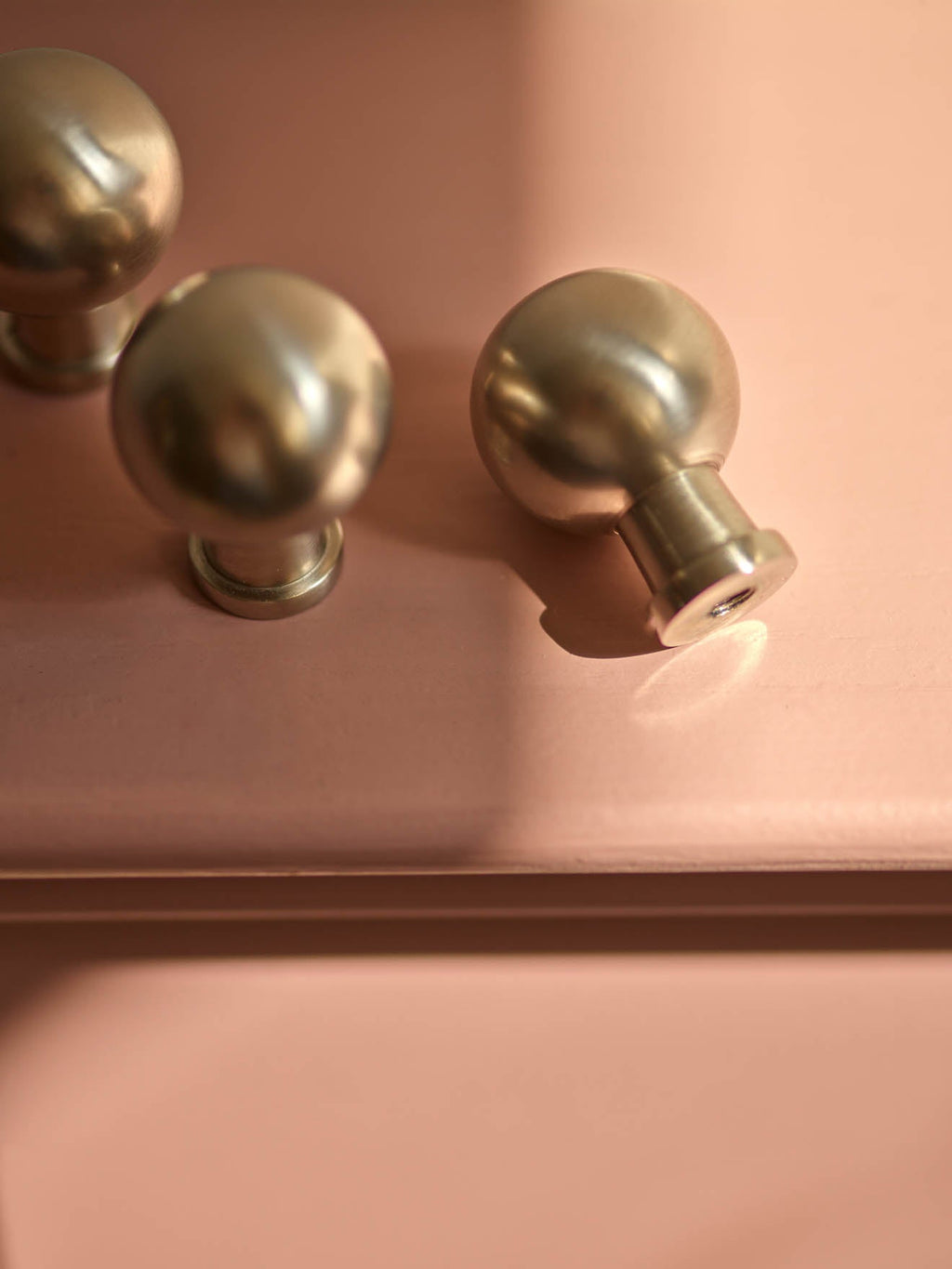 Grove Smooth Rounded Knob, Matt Nickel