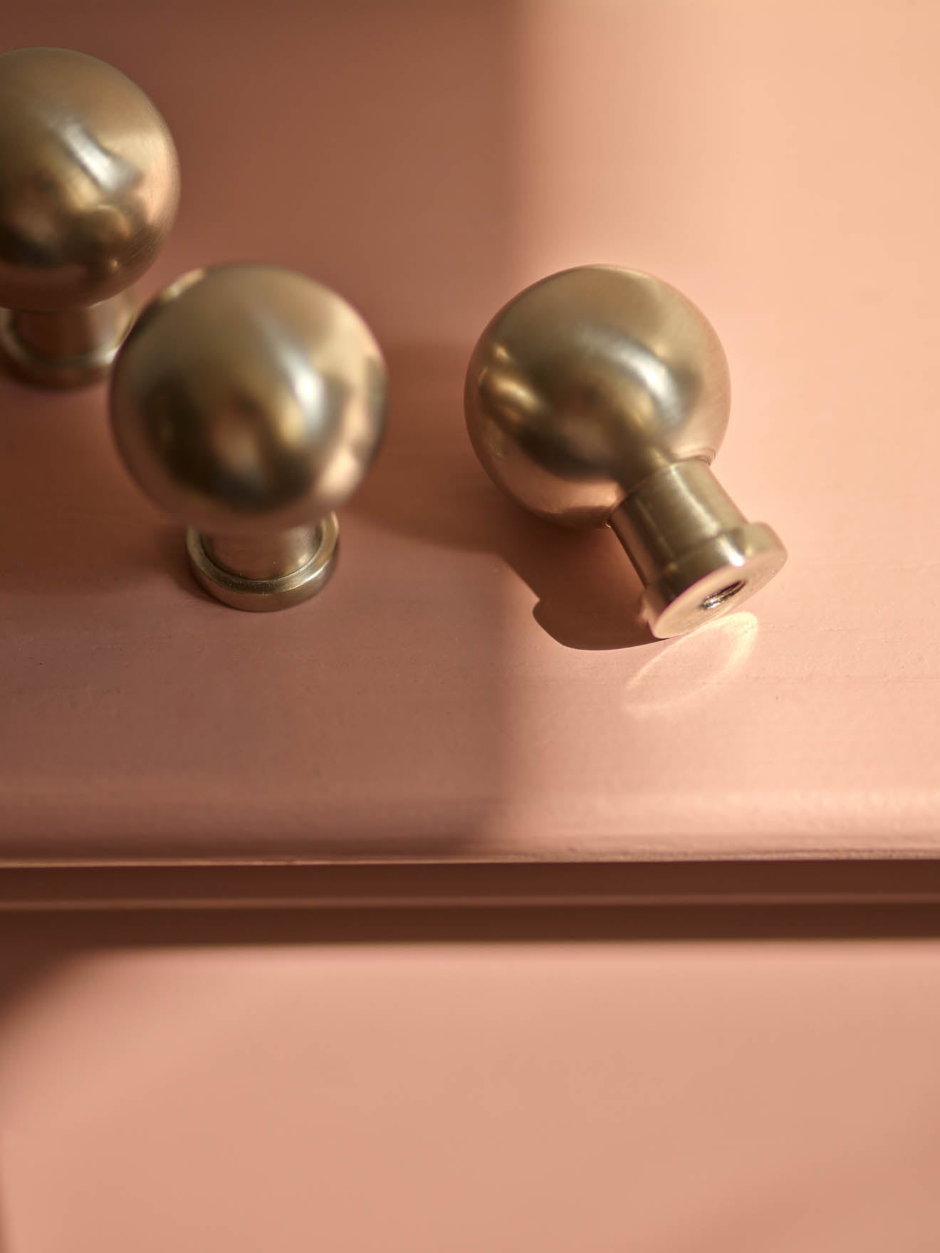 Grove Smooth Rounded Knob, Matt Nickel