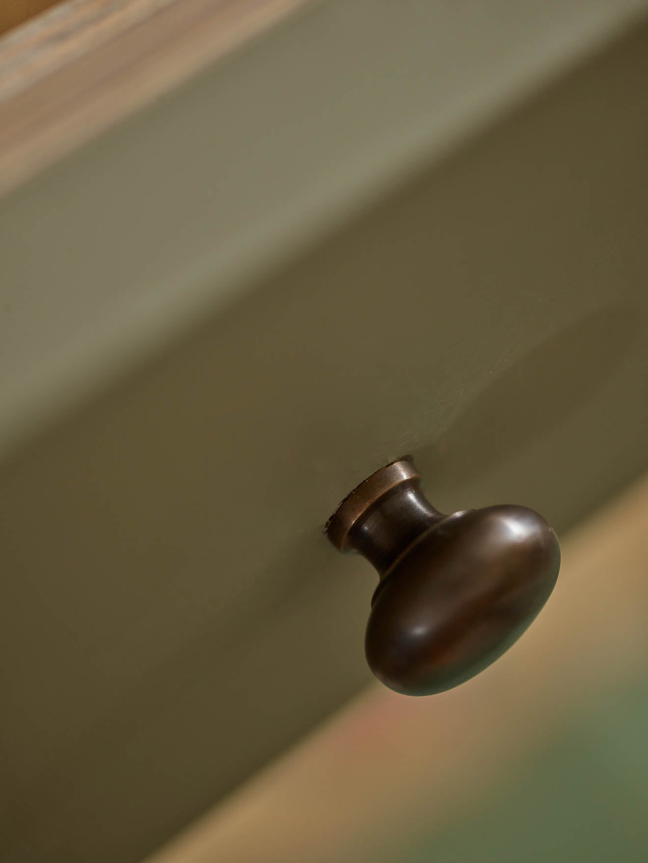 Grove Simple Knob, Large, Aged Bronze