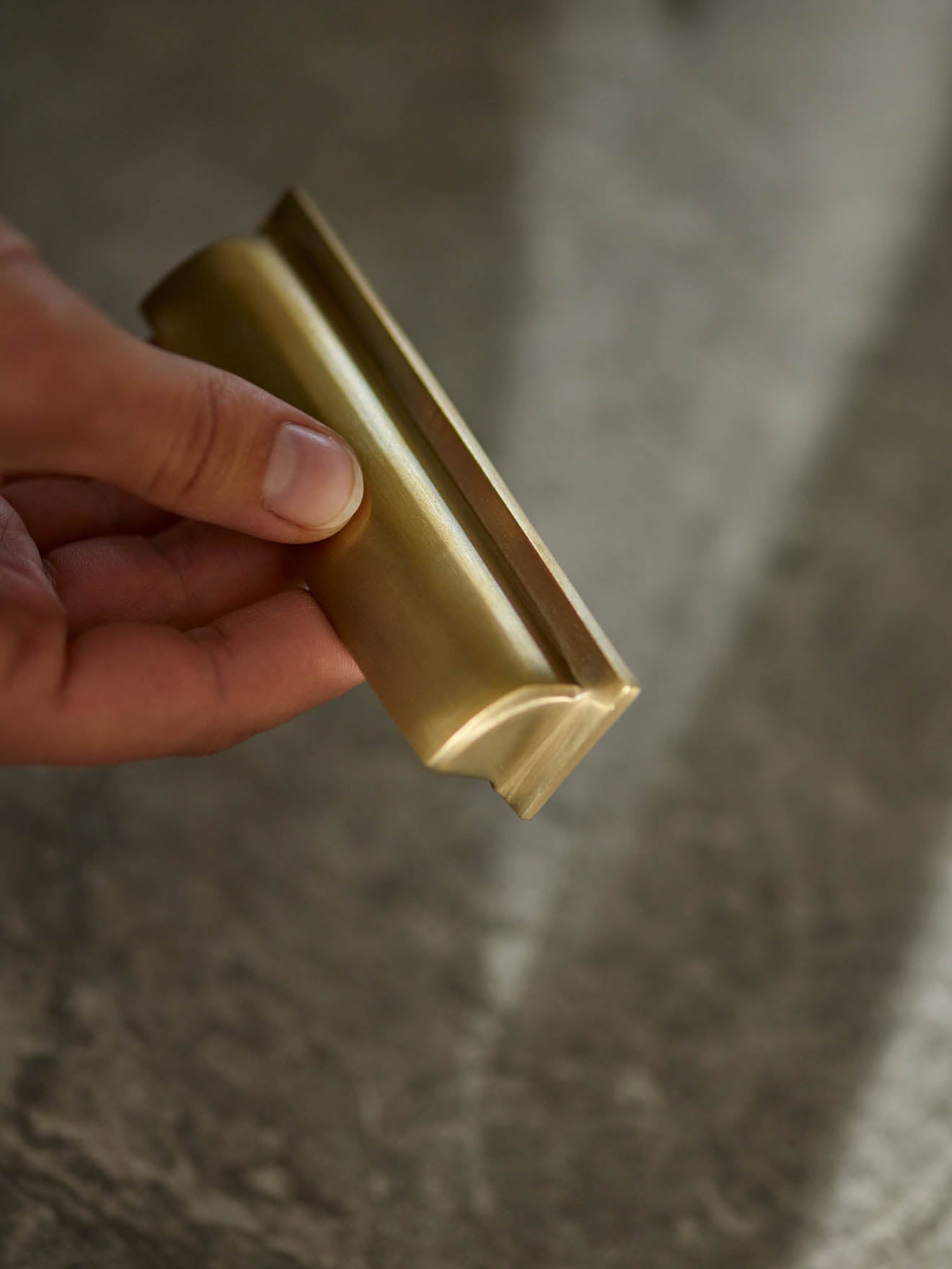 Grove Rectangular Cup Handle, Matt Brass