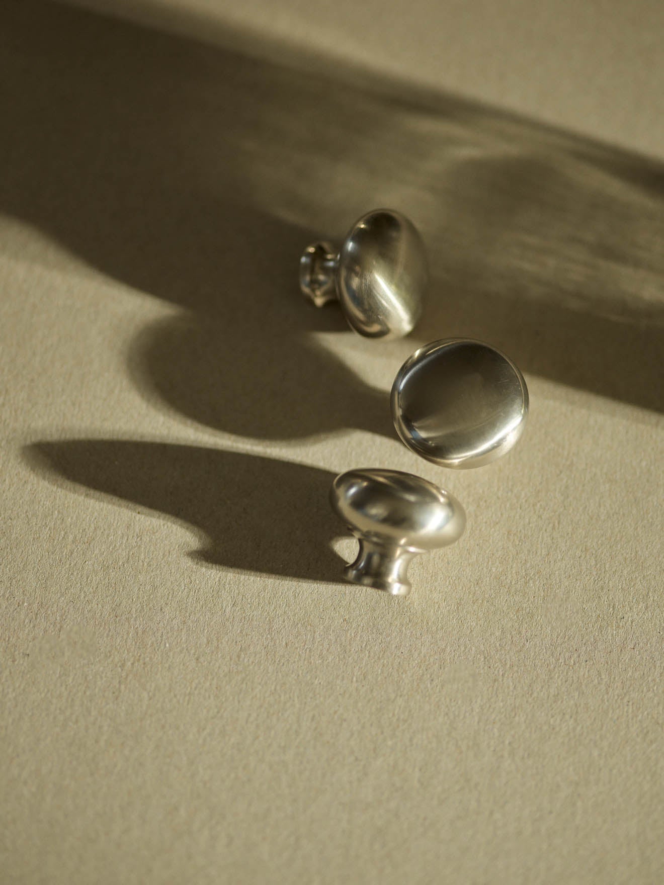 Grove Simple Knob, Large, Matt Nickel