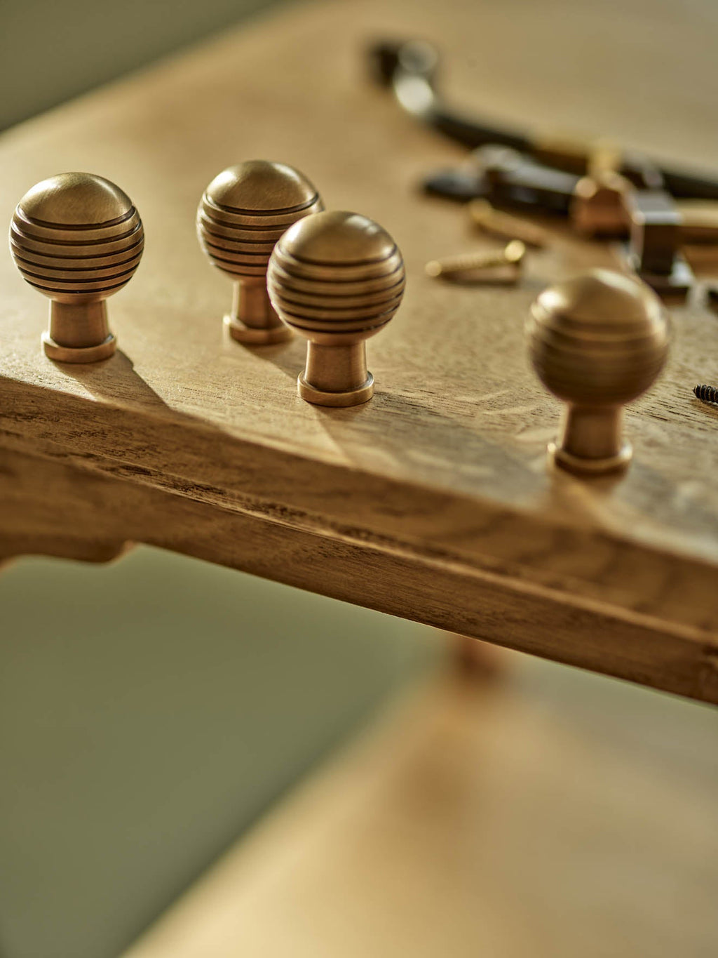 Grove Grooved Rounded Knob, Antique Brass