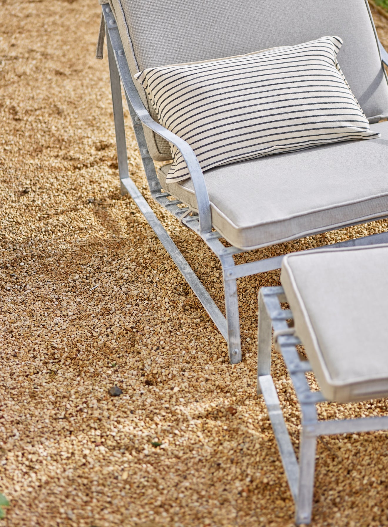 Sudbury Sun Lounger Cushion, Fine Red Awning Stripe