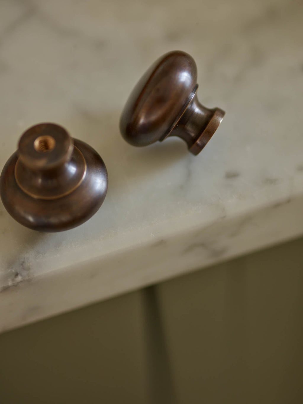 Grove Simple Knob, Large, Aged Bronze