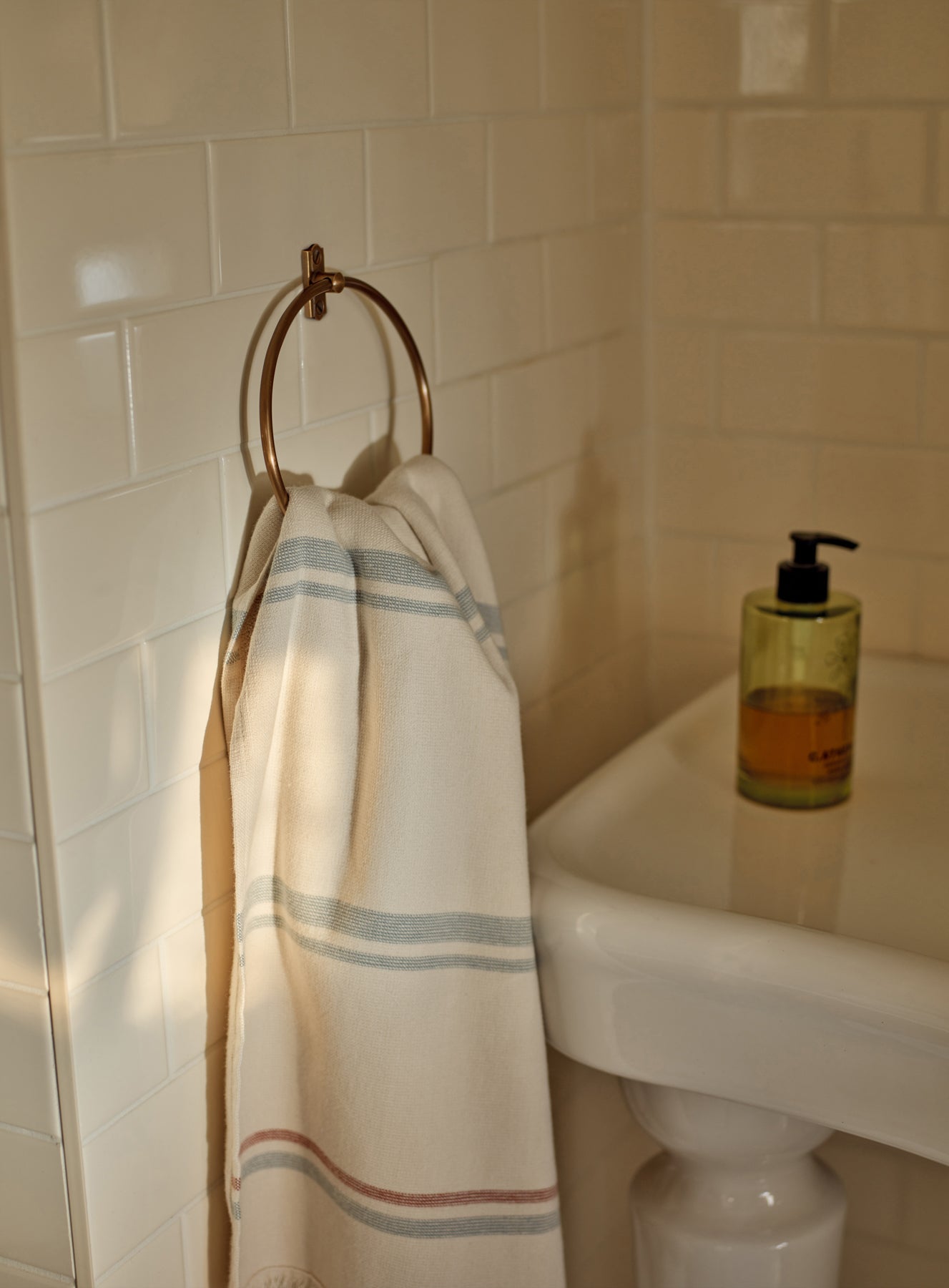 Bilton Towel Ring, Antique Brass