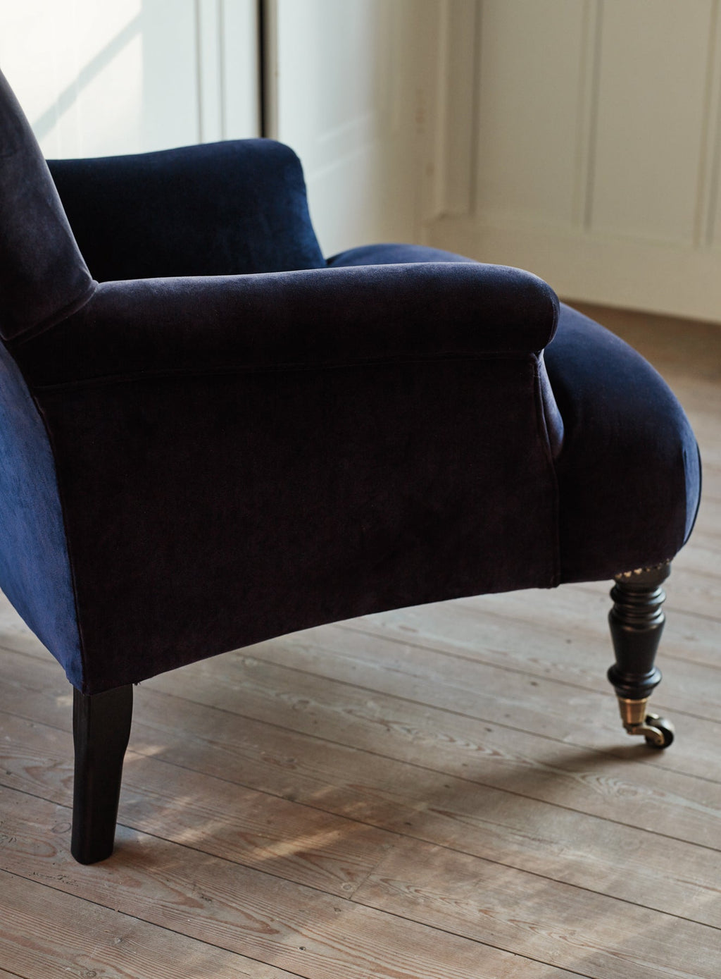 Finley Armchair, Midnight Blue Velvet (Black Legs)