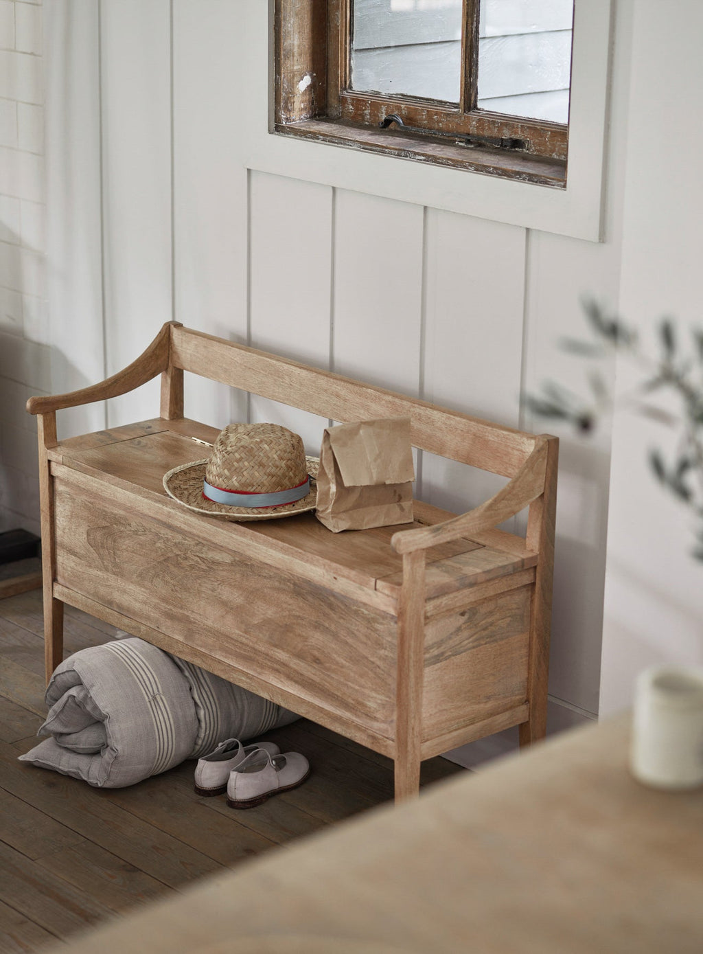 Hanson Storage Bench