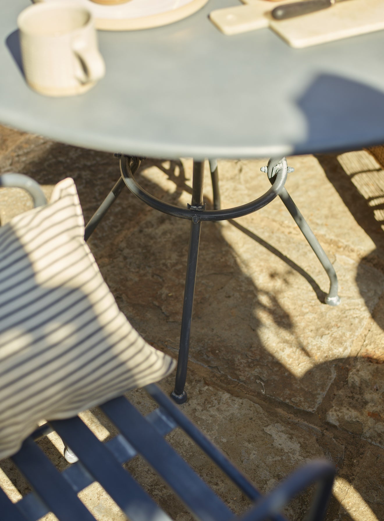 Ludlow Garden Table, Round