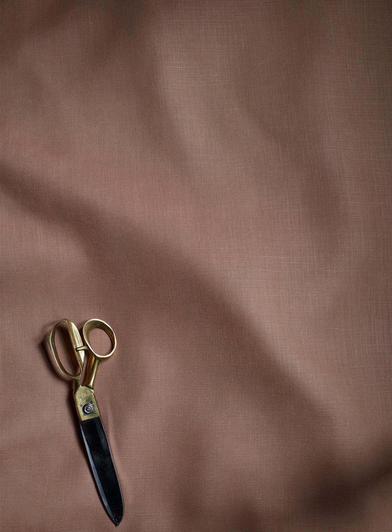 Sloane Bed, Plaster Pink Linen