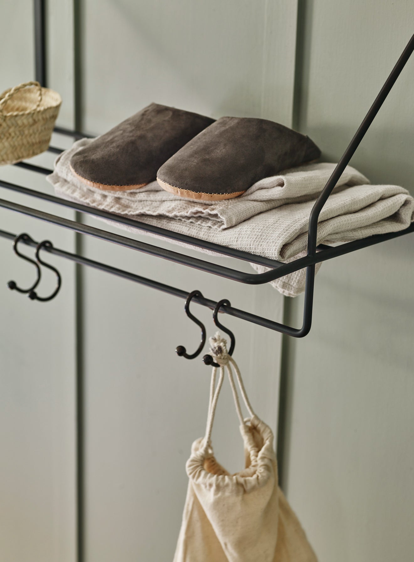 Bilton Towel Rack, Blackened Brass